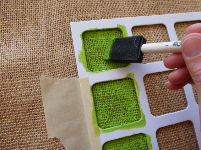 burlap-table-runner how-to-make-a-table-runner