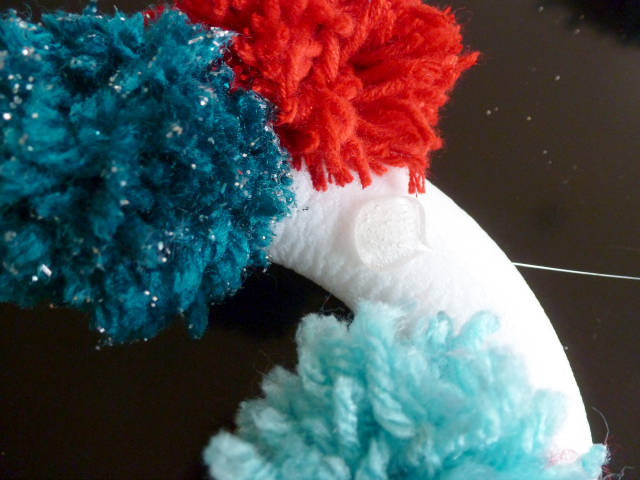 DIY Pom Pom Heart Wreath – Chalkfulloflove