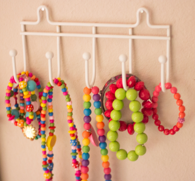 How to Organize Kids Bedroom Closets