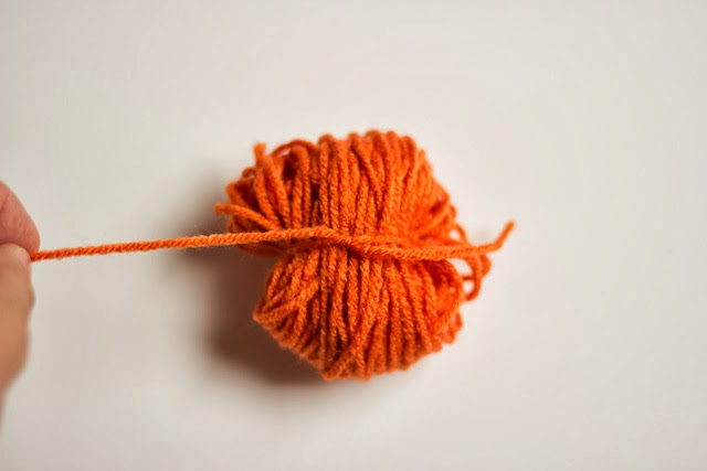 How to tie a knot to cinch in the middle of the yarn ball