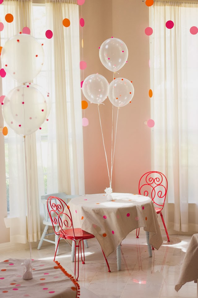 How to Decorate a Birthday Party Room with Balloons: 11 Ideas