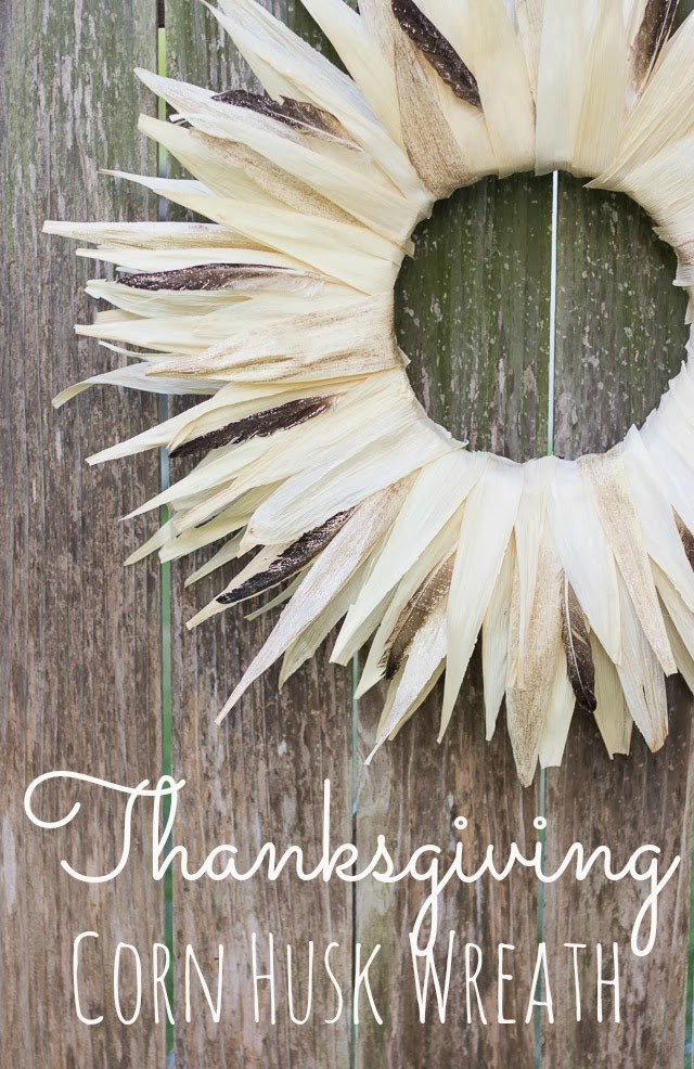 Make this gorgeous DIY fall wreath with inexpensive corn husks! Perfect Thanksgiving wreath! Make this gorgeous DIY fall wreath with inexpensive corn husks! Perfect Thanksgiving wreath!