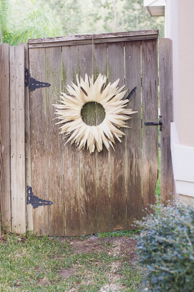 DIY Fall Corn Husk Wreath