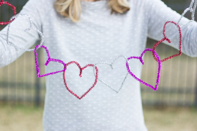 Valentine Heart Garland with Pipe Cleaners and Beads - Jinxy Kids