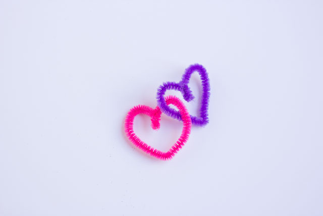 Pipe Cleaner Heart Garland - Burlap Kitchen