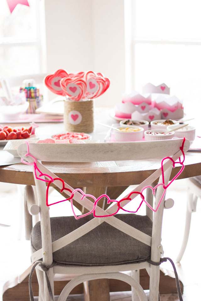 Simple and sweet ideas for a kids' Valentine's Day party!
