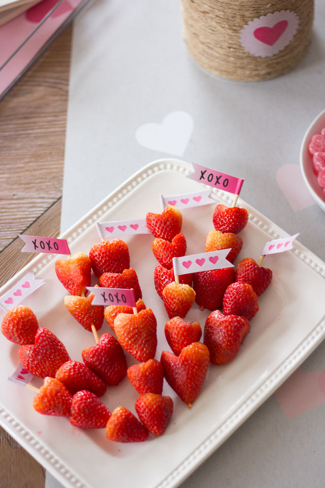 Simple and sweet ideas for a kids' Valentine's Day party!