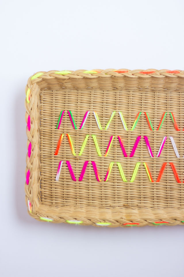 Such a fun project! Update old baskets with colorful yarn!