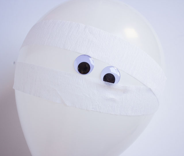 Halloween Mummy Balloons! || Design Improvised blog