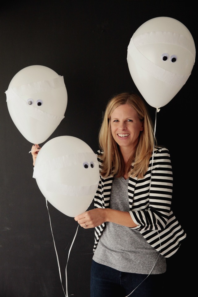 Halloween Mummy Balloons! || Design Improvised blog