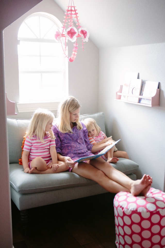 A sibling shared bedroom full of colorful details with Hayneedle.com || Design Improvised blog