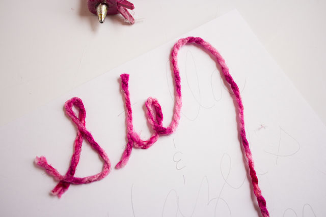 Simple yarn name art - perfect for a child's room || Design Improvised blog