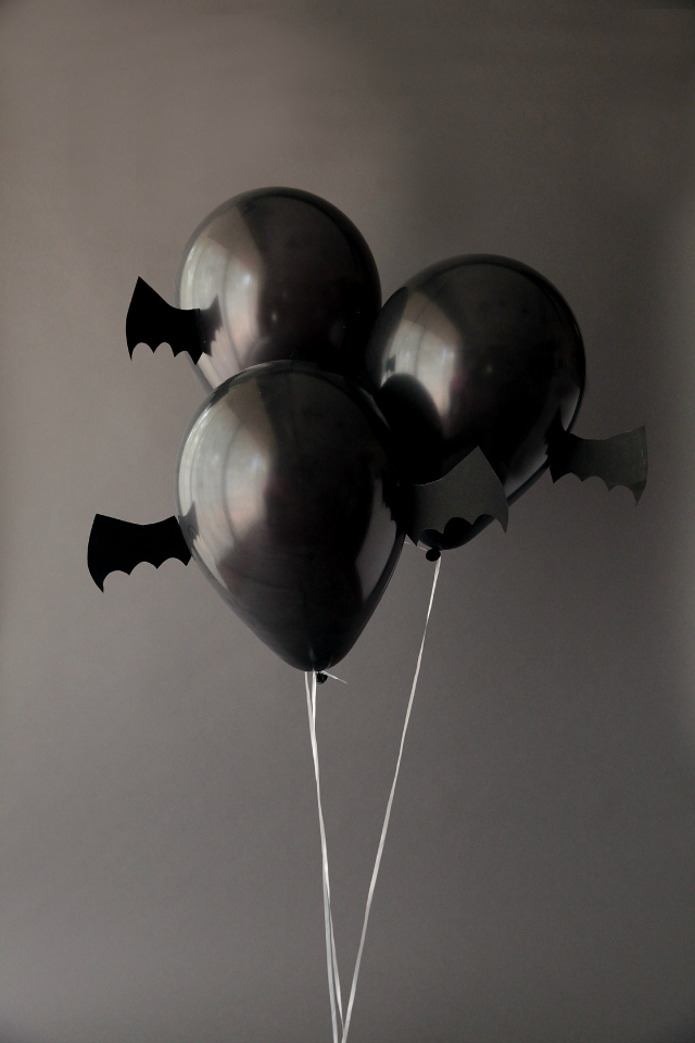 How to make Halloween bat balloons #batballoons #halloweenballoons