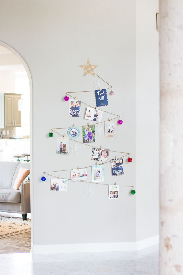 A simple way to display your holiday cards - in the shape of a Christmas tree!