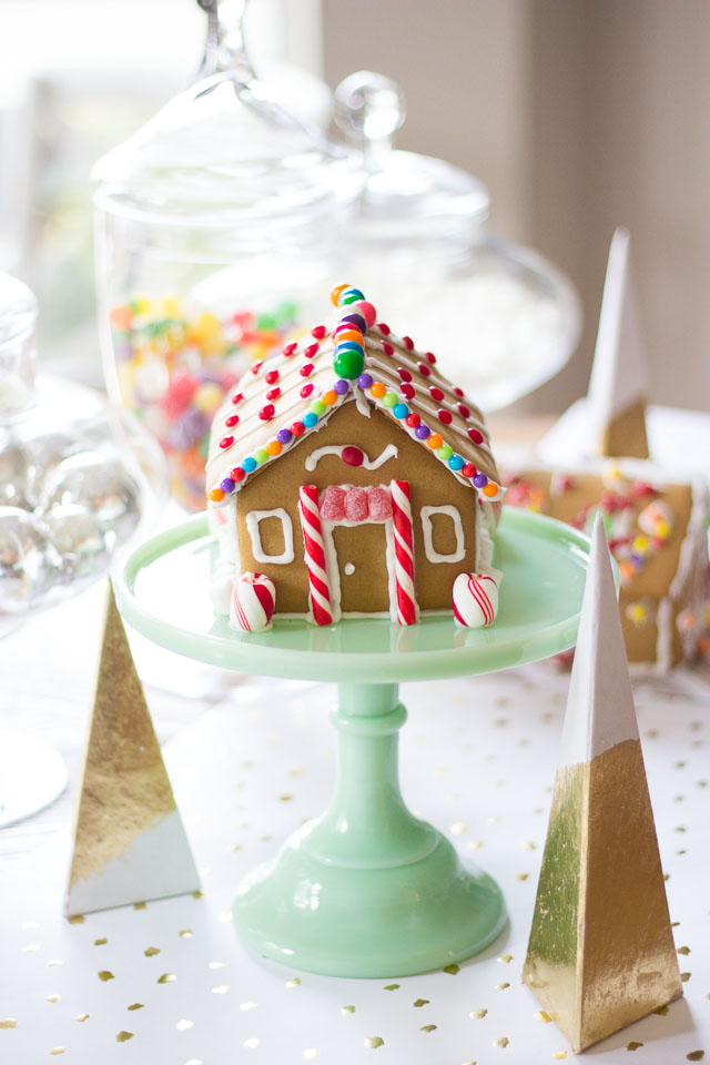 Sweet gingerbread house decorating party