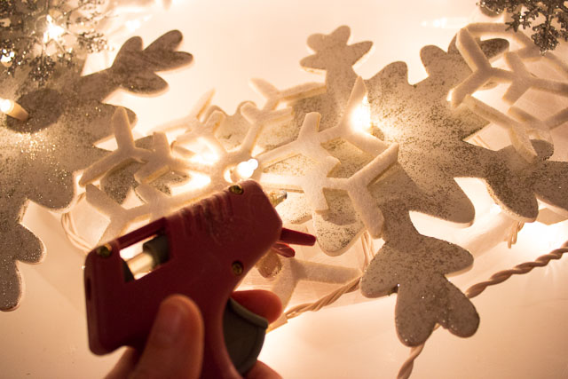 Glowing Snowflake Wreath - Design Improvised