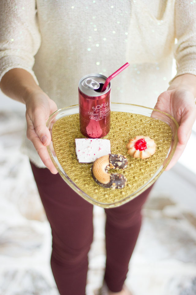 Thrifty DIY: Metallic Painted Dishes