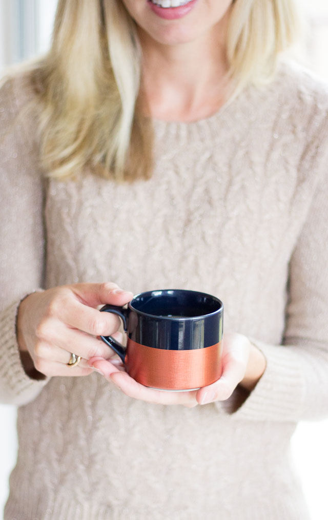 Metallic dipped coffee mugs! || http://www.designimprovised.com