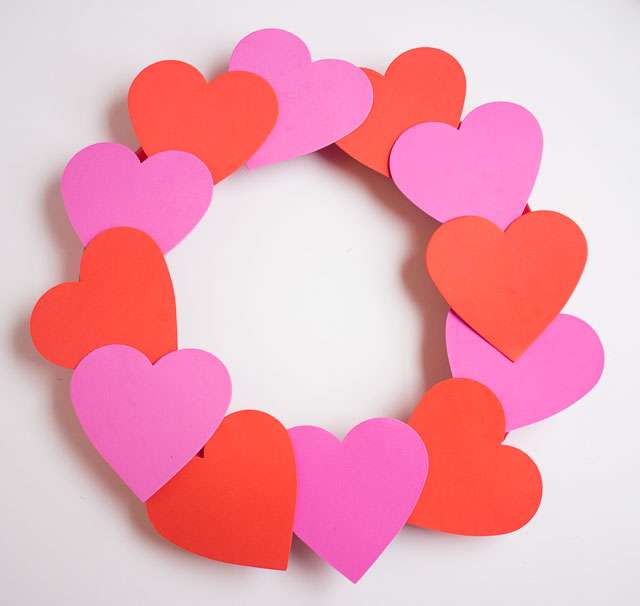 Valentine's Day heart wreath - made for under $15 from inexpensive foam hearts! || http://www.designimprovised.com