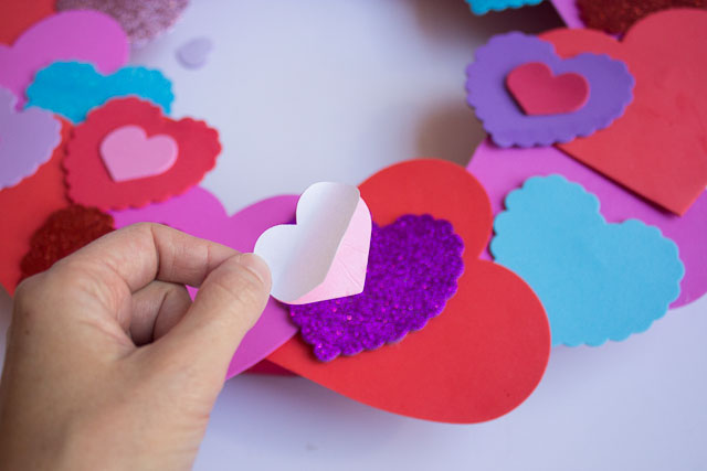 Valentine's Day heart wreath - made for under $15 from inexpensive foam hearts! || http://www.designimprovised.com
