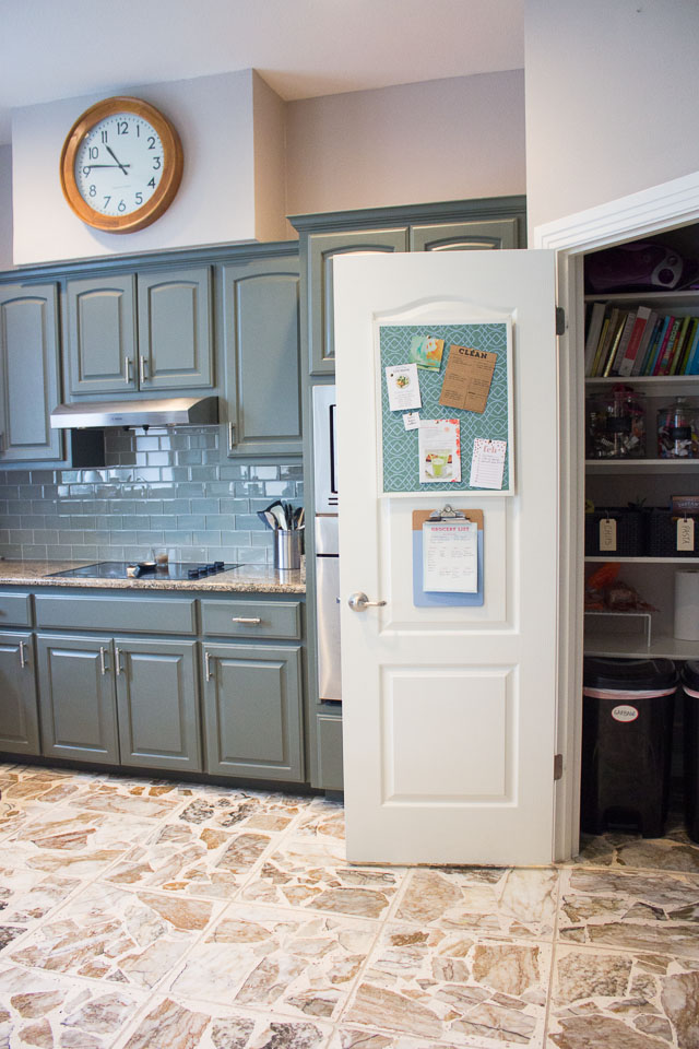 Transform your pantry door into a household command center! || http://www.designimprovised.com