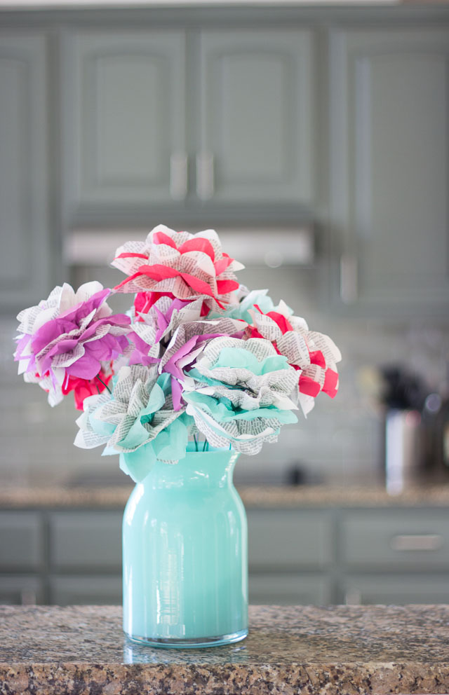 Tissue paper flowers tutorial - These look just like balloon flowers!