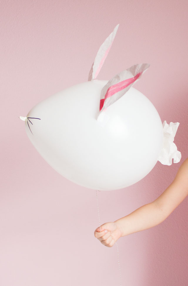How to make Easter bunny balloons