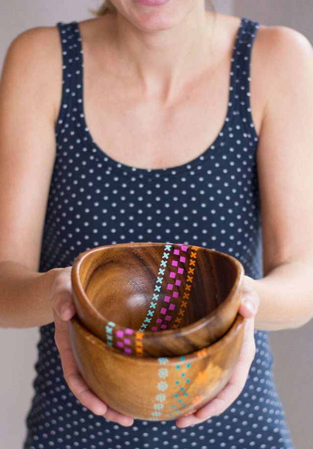 Thrifty DIY: Painted Wood Bowls