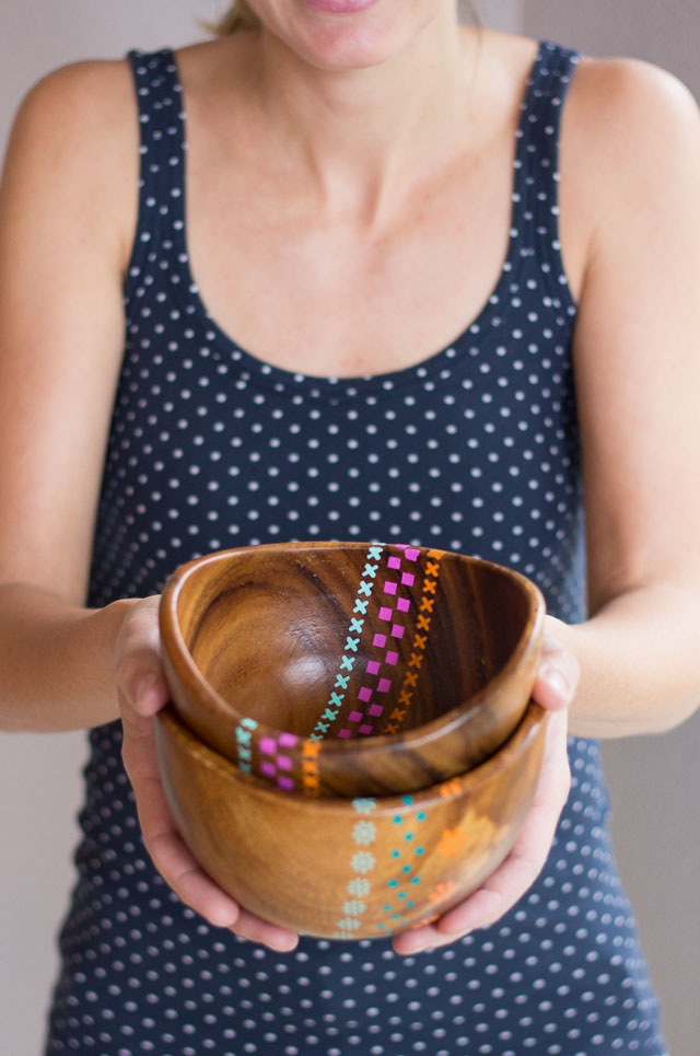 Thrifty DIY: Painted Wood Bowls
