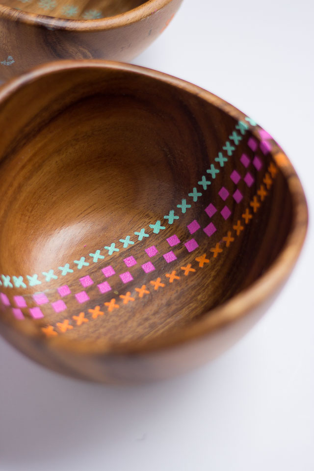 Thrifty DIY: Painted Wood Bowls