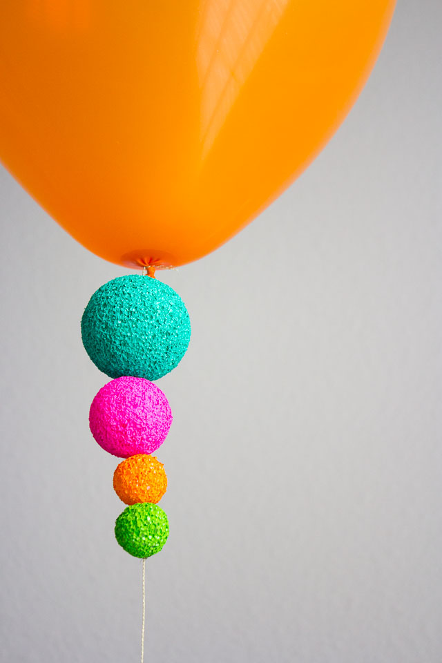 A fun way to decorate balloons