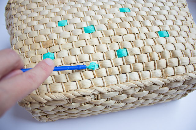 Thrifty DIY: Painted Straw Tote Bag - Design Improvised