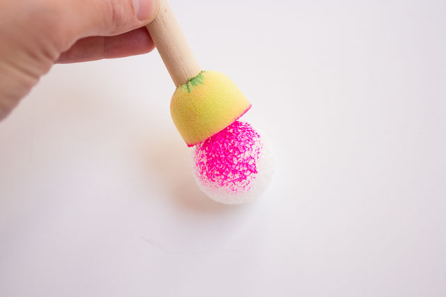 How to paint foam balls
