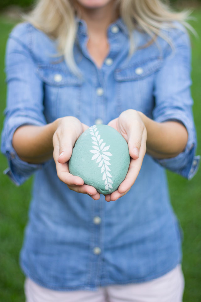 how to paint rocks