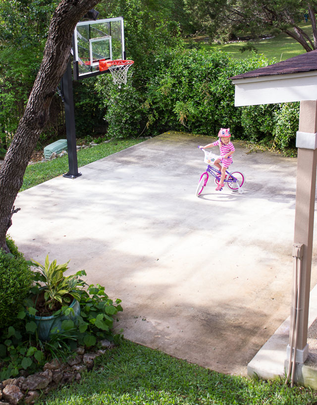 Backyard fun including homemade chalk paint and popsicles backyard patio activities