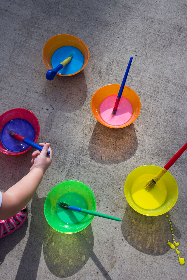 An easy recipe for colorful sidewalk paint How to make chalk paint