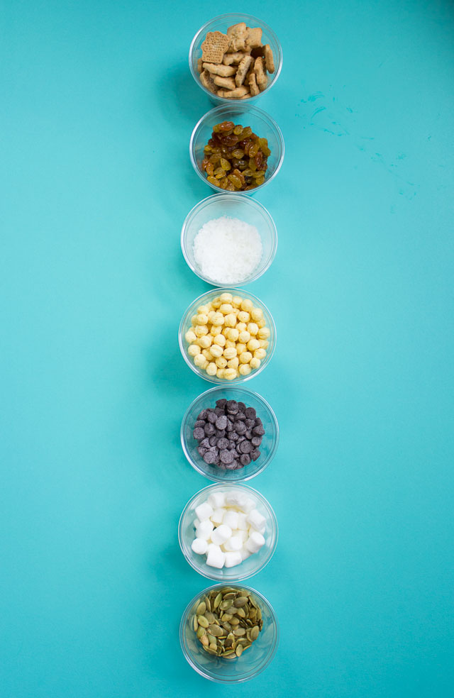 This pool snack mix is the best way to satisfy post-swimming hunger!