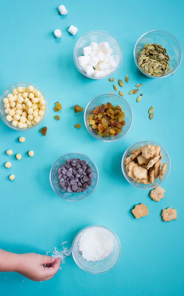 This pool snack mix is the best way to satisfy post-swimming hunger!