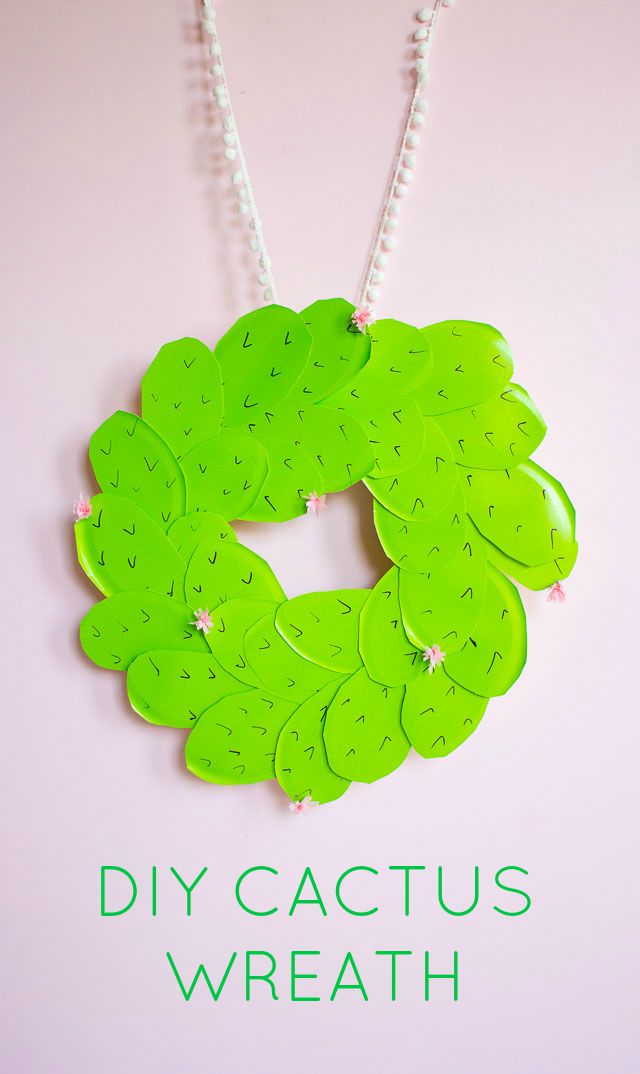 Make this prickly pear cactus wreath from paper plates! Make this prickly pear cactus wreath from paper plates!