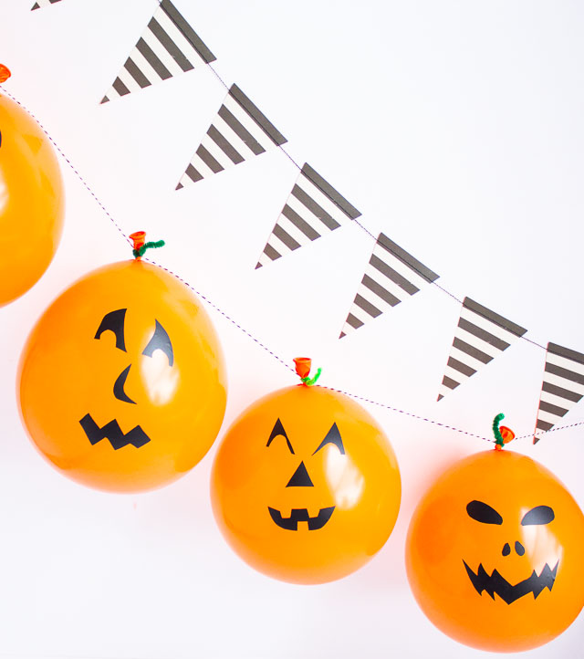 DIY Halloween Jack-O-Lantern Balloons