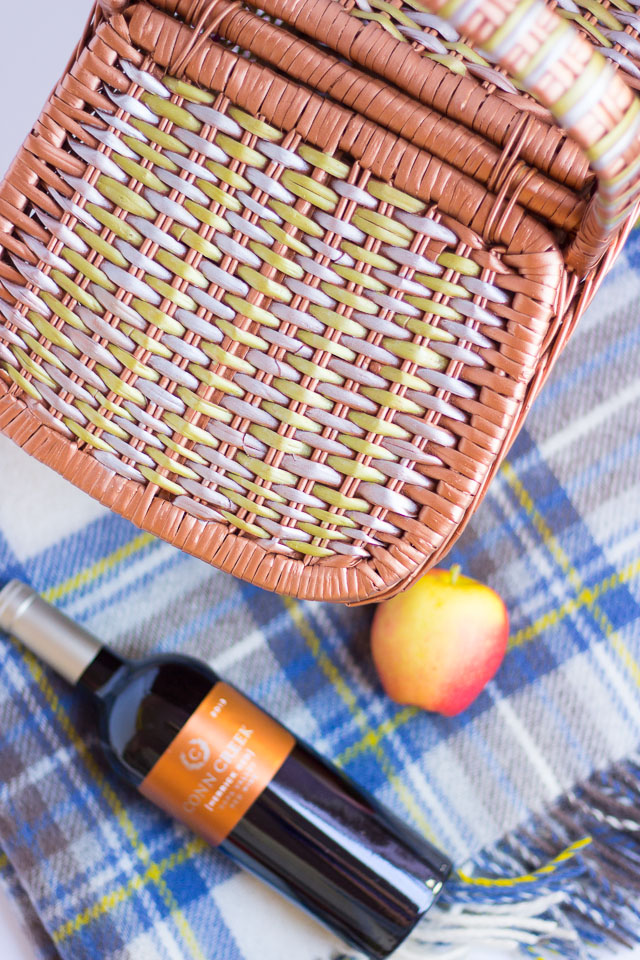 Give a plain wicker picnic basket a mixed metallic makeover!