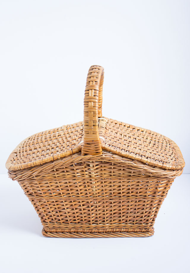 wicker picnic basket