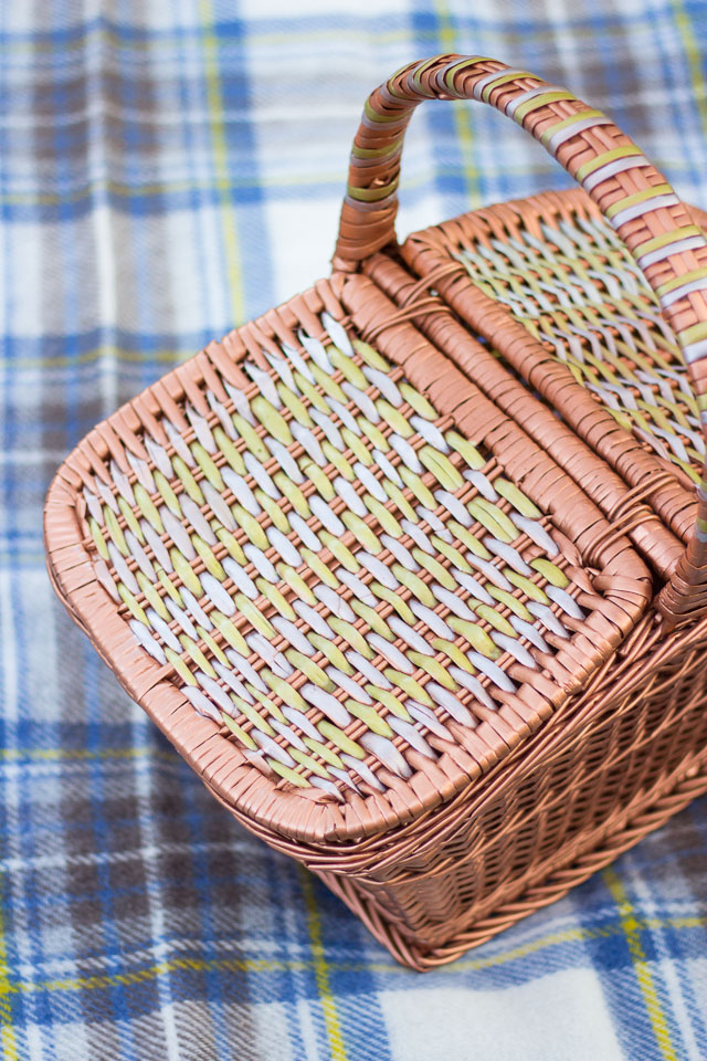 Metallic Painted DIY Picnic Basket Design Improvised