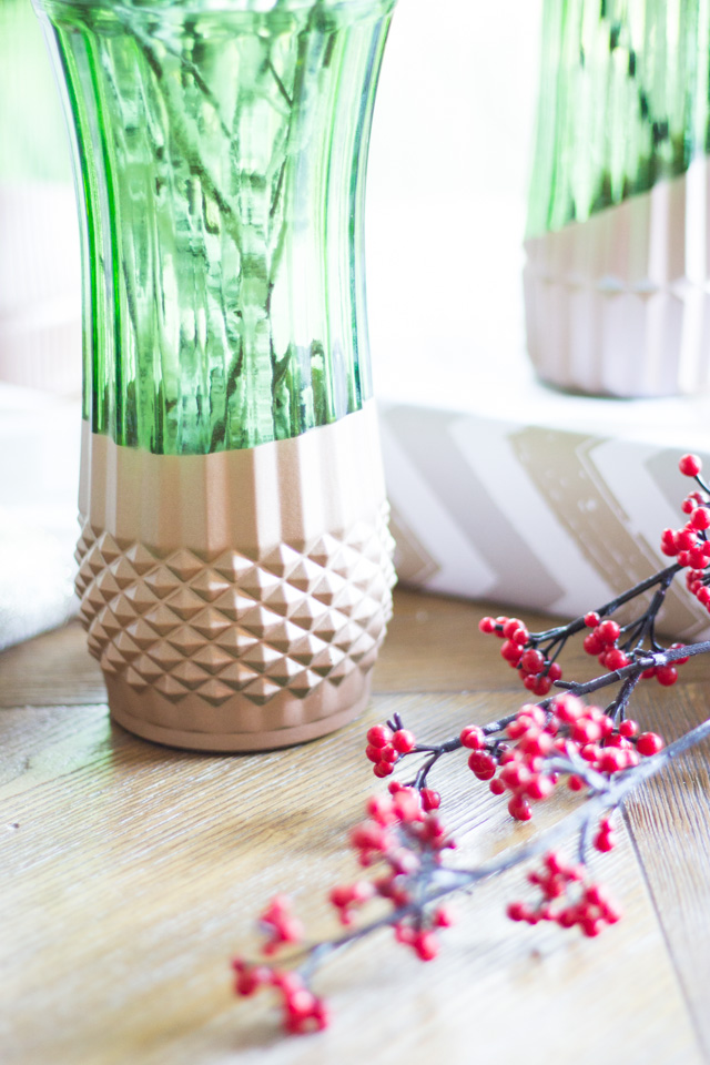 Dip thrift store vases in metallic paint for a modern look! Dip thrift store vases in metallic paint for a modern look!