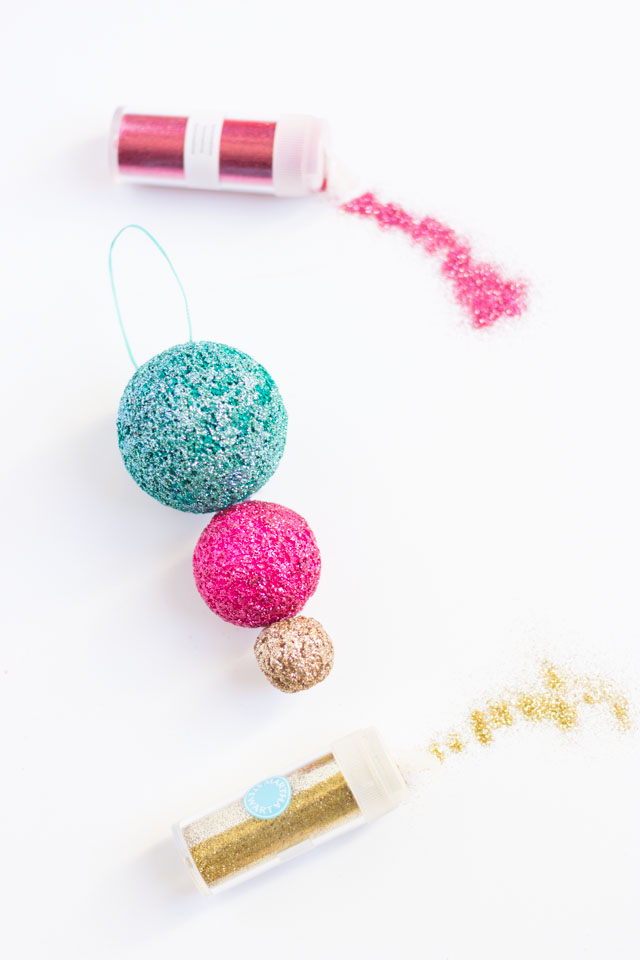 How to Make Glitter Ball Yarn Ornaments Using Balloons