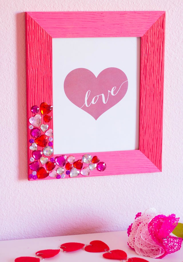 DIY Jewel Decorated Picture Frame for Valentine's Day