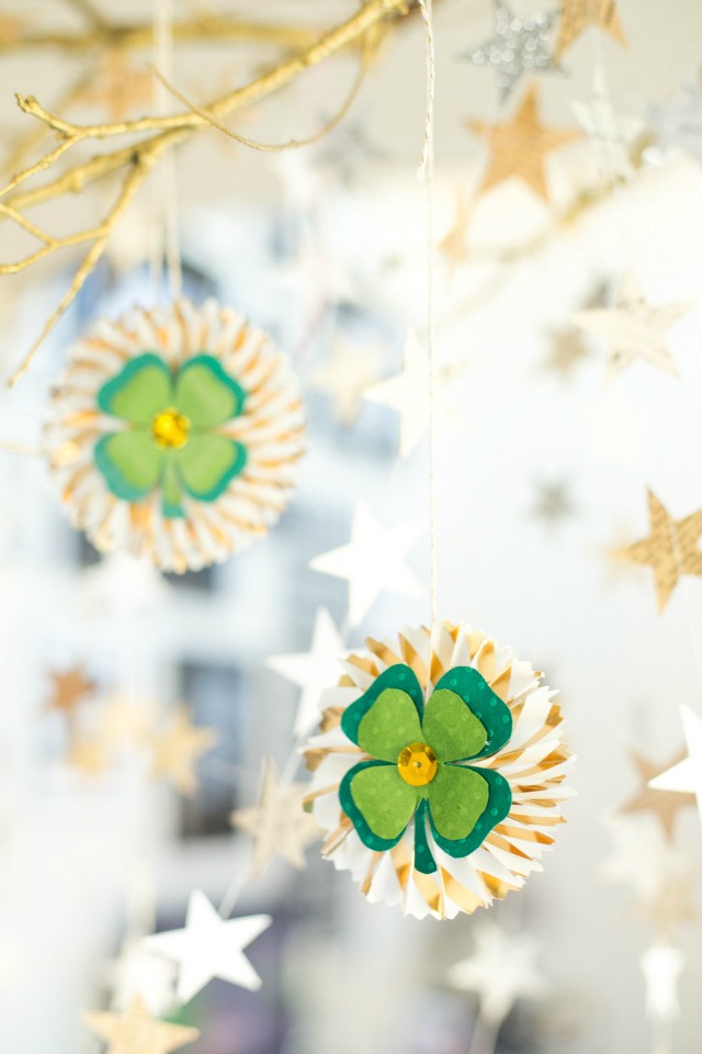 Beautiful DIY shamrock medallions for pretty St. Patrick's Day decor.