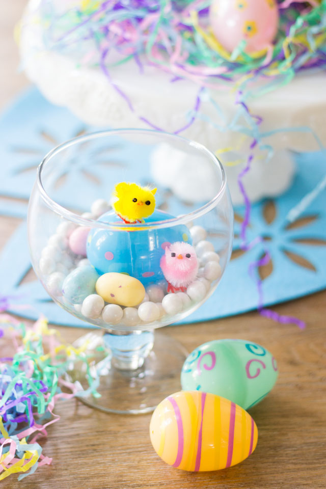 Make these sweet DIY Easter terrariums with mini chicks and Easter candy!