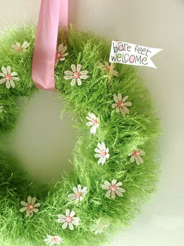 DIY Easter Grass Wreath - precious!