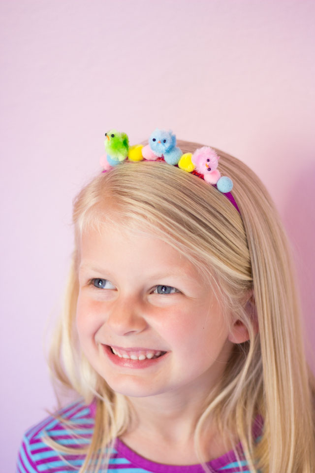 This baby chick headband is such a fun kids Easter craft!